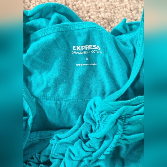 Express Tiered Tank, Size Medium - Picture 2 of 2